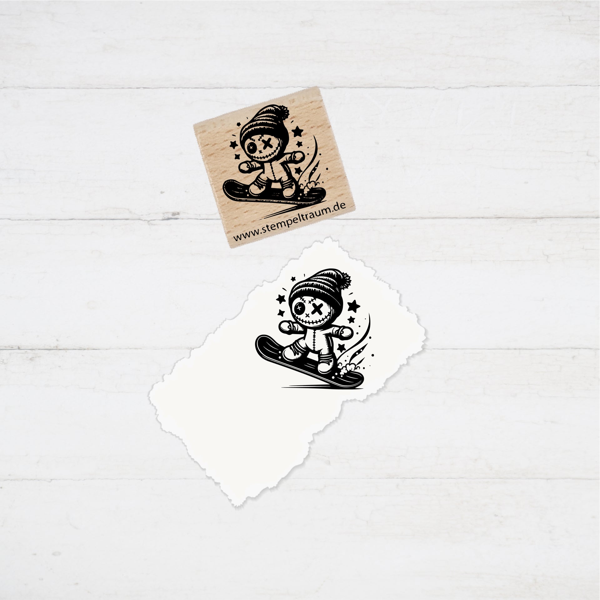 Motivstempel - süße Voodoo Puppe auf Snowboard - Stempel Geschenk - DIY Stempel zum Basteln von Karten, Papier, Stoff